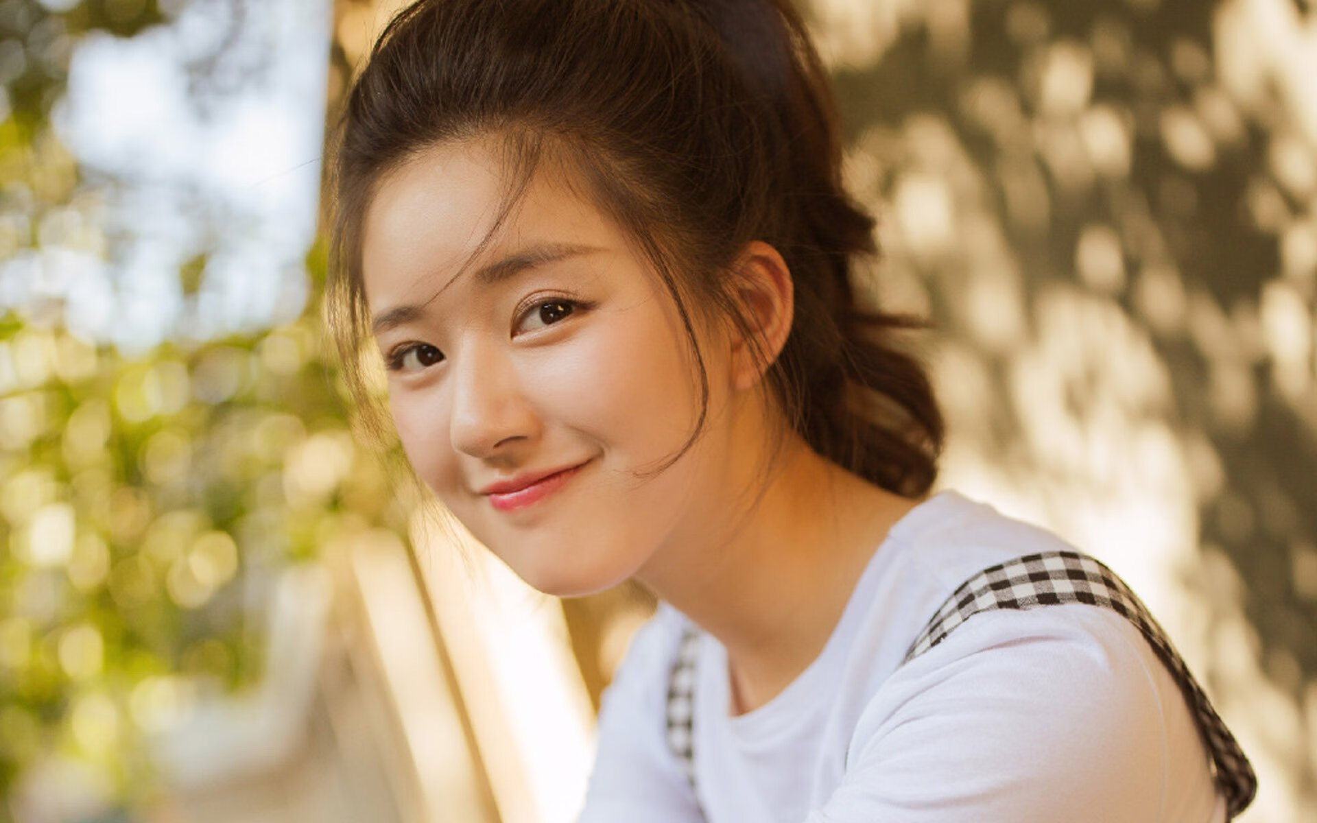 赛道与球场，当布克的接管艺术跨界点燃F1新赛季