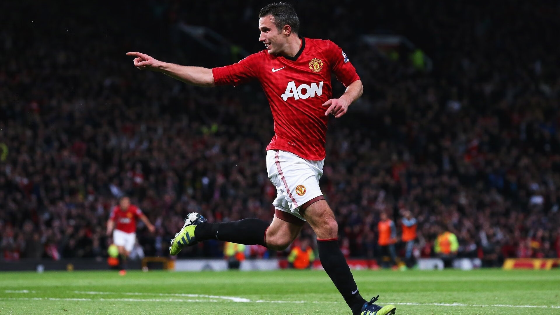 欧冠决赛焦点战,莱比锡红牛用防守铁幕锁死比利时黄金一代