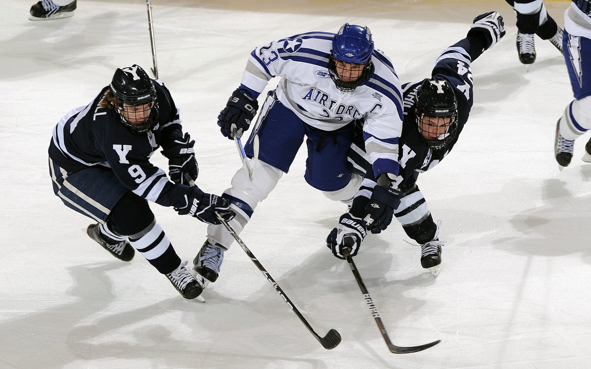 劳塔罗关键时刻挺身而出,智利掀翻乌拉圭的战术密码